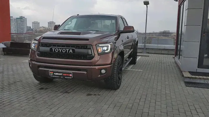 TOYOTA Tundra