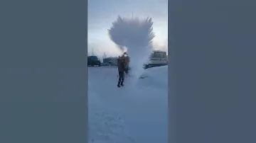 Выливаем 1л КИПЯТКА в -50 ГРАДУСОВ ! Что было дальше?! Полярный круг!