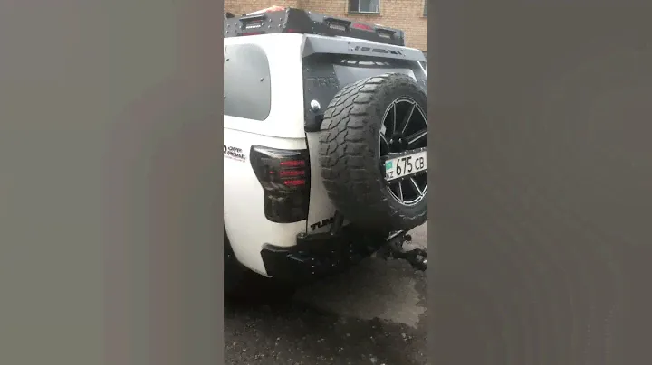 Задний бампер Тундра