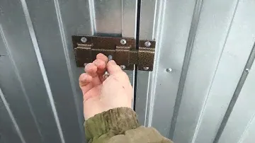 Двусторонняя задвижка на калитку
