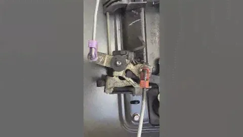 Tundra Tailgate latch
